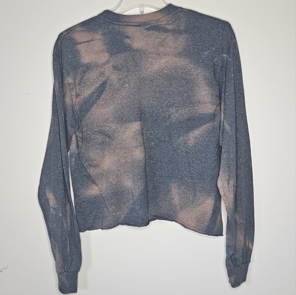 Vans Custom Logo Long Sleeve Semi Crop Shirt Size Medium Gildan Acid Washed - Picture 5 of 7